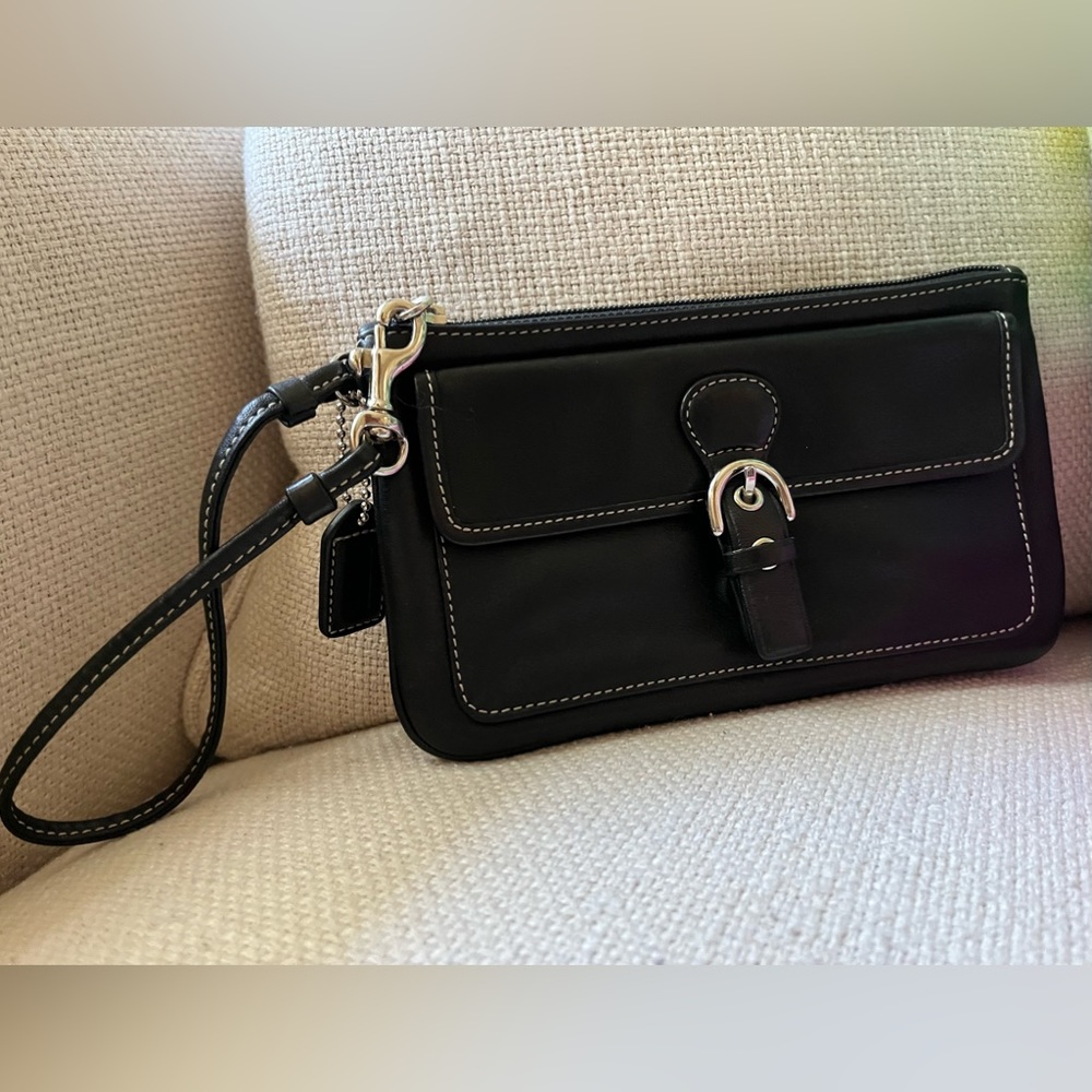 Vintage Coach Black Bleeker Wristlet Wallet